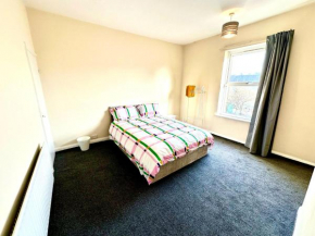 COZY KING SIZE room In Shared House 4